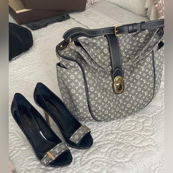 Louis Vuitton matching shoes with hand bag navy blue, the handbag is new. - Picture 1 of 9